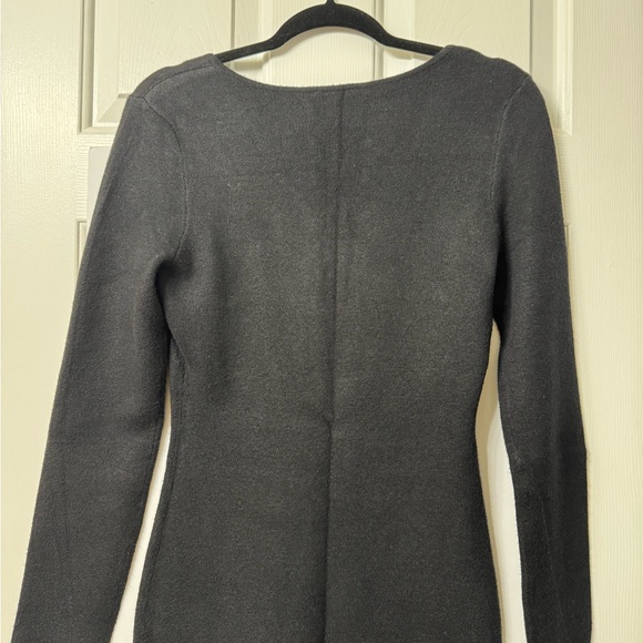 VERSONA Sweater dress XS Black V Neck Long sleeve very soft w/o ribbing NWOT - Picture 11 of 13